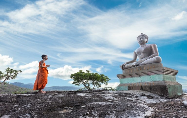 NIKAYA Khất Thực - Thiền Quán Đứa Con Lưu Lạc Đã Về ** NIKAYA Khất Thực - Thiền Quán Đứa Con Lưu Lạc Đã Về **